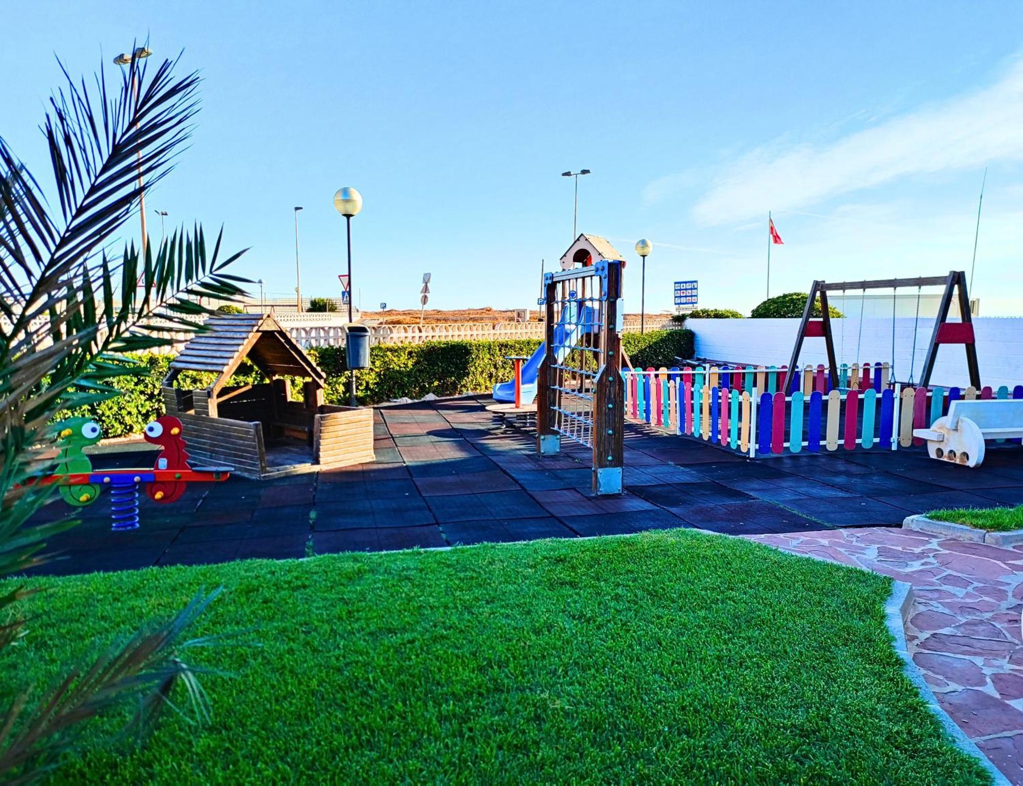 Apartamento Premium Con 5 Piscinas Barbacoa Tenis Frontenis มาเรนีเบลา ภายนอก รูปภาพ
